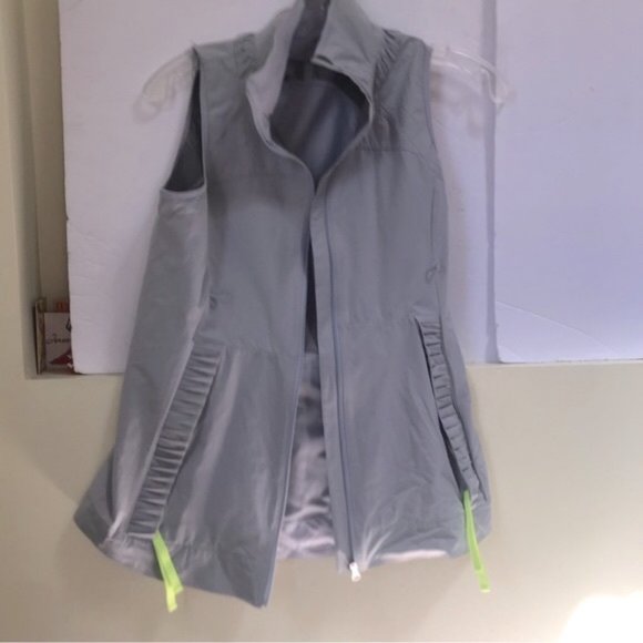 Lululemon The Best Vest Jacket Convertible Lightweight Zipper Pockets Windproof - Picture 6 of 16